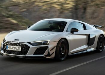 New Audi R8 V10 GT RWD unveiled as firm’s most focused road car