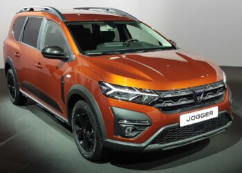 Seven-seat Dacia Jogger to gain hybrid power in 2023