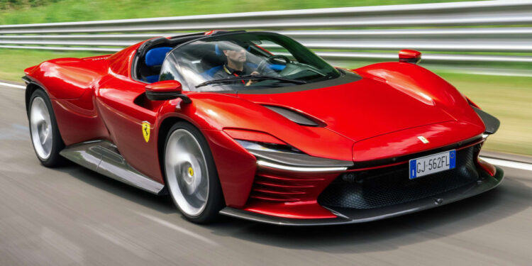 New Ferrari Daytona SP3 2022 review