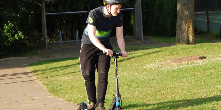 Best electric scooters 2022 | Auto Express