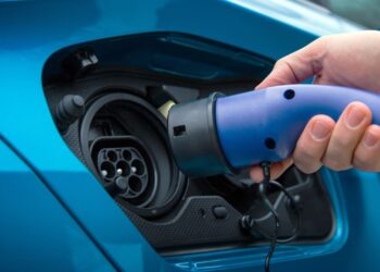 Plug-in car grant gets 18-month extension