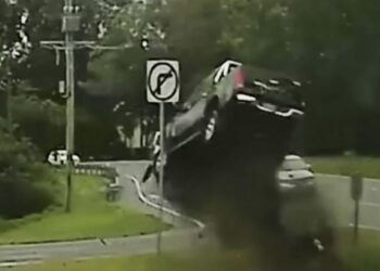 Toyota HiLux gets airborne in wild dash cam footage