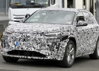 New Audi RS Q6 e-tron SUV spotted for the first time