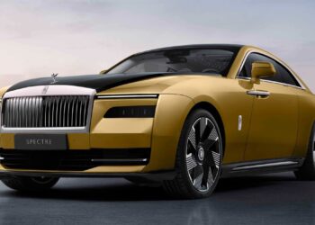 New Rolls-Royce Spectre starts brand’s electric future