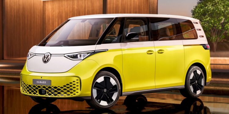 2023 Volkswagen ID. Buzz: all-wheel drive and seven-seater coming