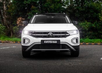 2022 Volkswagen T-Roc 110TSI Style 2022 review |Drive