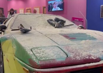 Flour power: Andy Warhol’s BMW M1 targeted by climate protesters
