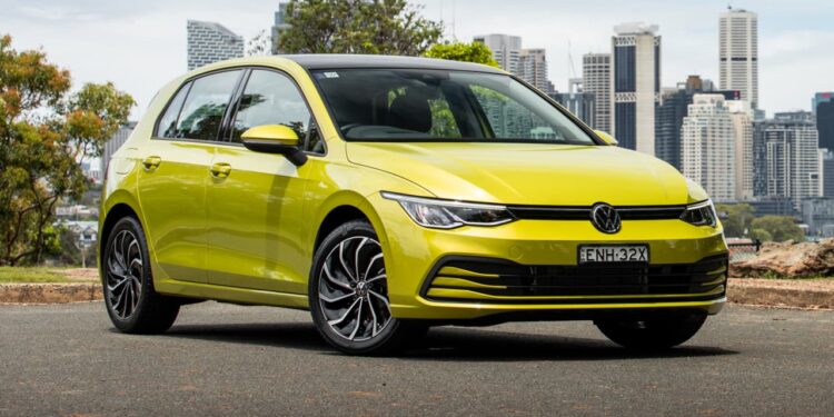 Next Volkswagen Golf set to go electric