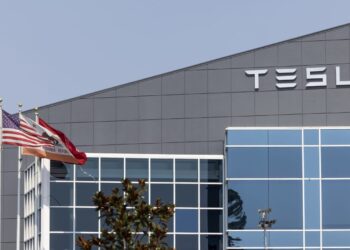 Tesla says its autonomous driving claims aren’t fraudulent, just a “mere failure”