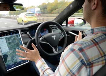 ‘Boring’ self-driving cars create distracted drivers unsafe to take back control