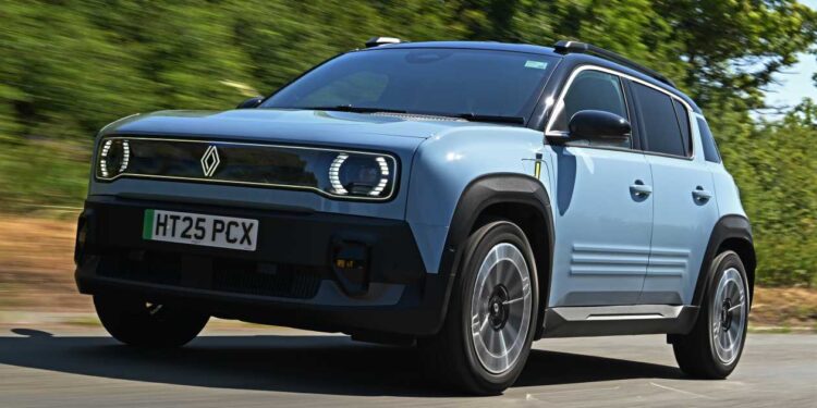 Renault 4 review | Auto Express