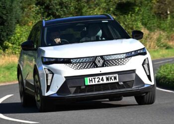 Renault Scenic Iconic Long Range long-term test: sensible SUV beats back the competition