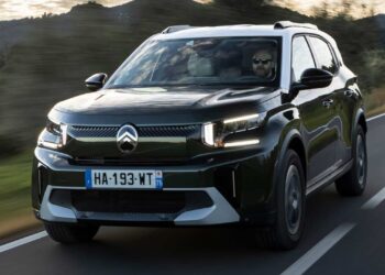 Citroen C3 Aircross review | Auto Express
