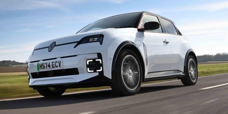 Renault 5 review 2025 | Auto Express