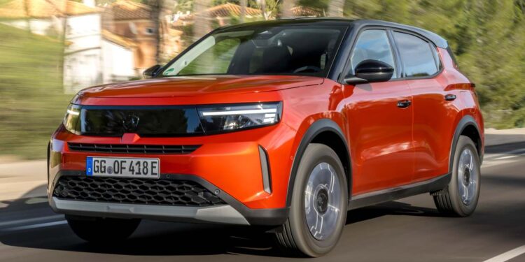 Vauxhall Frontera review | Auto Express