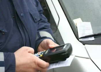 ‘Tends to get you in trouble’: Are shopping centre car park fines legally enforceable?