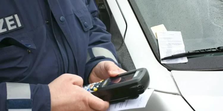 ‘Tends to get you in trouble’: Are shopping centre car park fines legally enforceable?