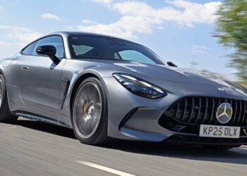 New Mercedes-AMG GT 55 review: aims at the Porsche 911, but misses