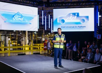 Ford takes $29 billion hit to pivot from electric to hybrid cars