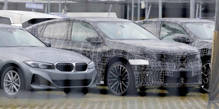 New BMW iX4 to offer colossal 500-mile range and rakish looks