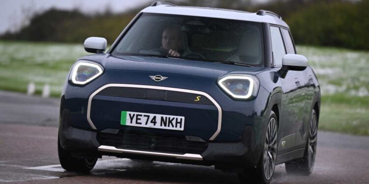 Car Deal of the Day: turn on the style with the MINI Aceman for just £250 per month