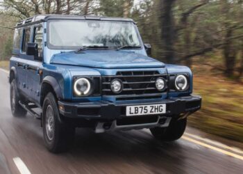 Ineos Grenadier review | Auto Express