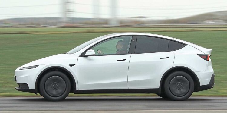 Sorry Tesla: hidden car door handles to be banned in China over safety fears