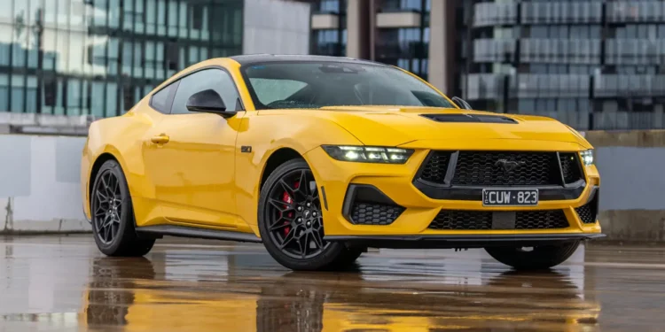 Ford Mustang V8 and four cylinder more efficient in real world than expected