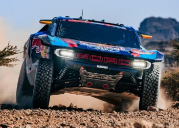 Ford Raptor V8 Dakar rally racer could spawn a production version