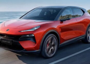 New Lotus Eletre plug-in hybrid revealed with 939bhp and enormous 260-mile electric range