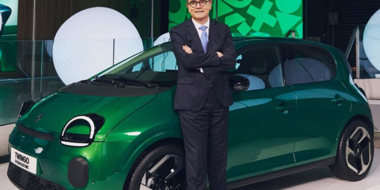 Renault’s big future plans: hybrid focus and new mid-size cars to build on 5, Twingo and Scenic success, fast