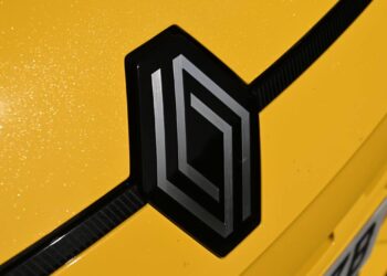 Renault EV growth gathers pace as high petrol prices tempt buyers to electric cars