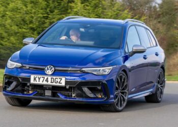 Car Deal of the Day: hot Volkswagen Golf R Estate offers pace and space for £301 a month