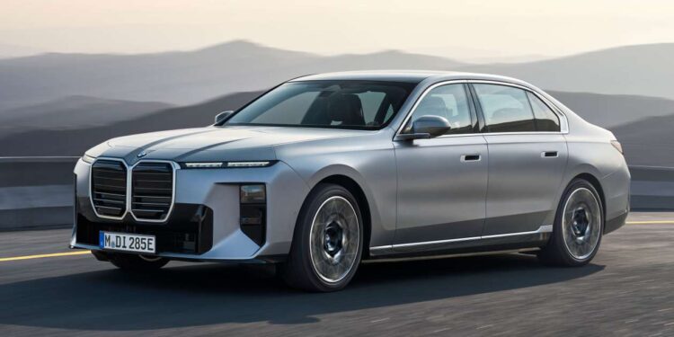 New BMW 7 Series facelift ups the luxury and somehow looks even bolder than before