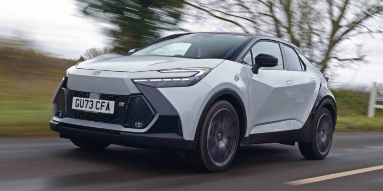 Toyota C-HR review | Auto Express
