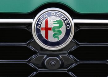 New Alfa Romeo SUV will offer “performance and driving pleasure”
