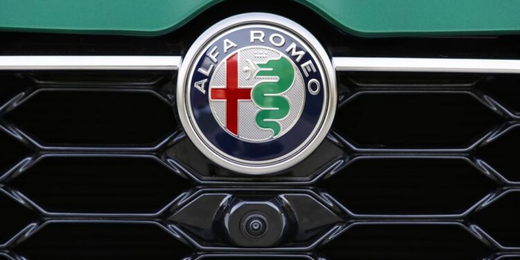 New Alfa Romeo SUV will offer “performance and driving pleasure”