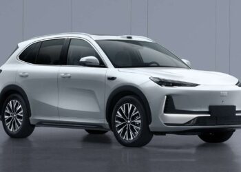 New Geely EX5 to switch from front to rear-wheel drive in surprise facelift