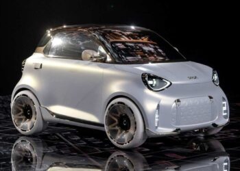 Future of Smart: new boss banks on city car icon’s return but bans hybrid