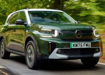 Citroen e-C3 Aircross review | Auto Express