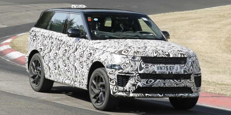 New Range Rover Sport facelift spied with huge exhaust pipes