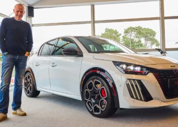 New Peugeot E-208 GTI on sale now! French hot hatch goodness for under £34k