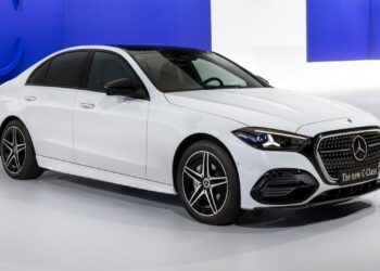 New Mercedes C-Class costs £5k more than a BMW 3 Series