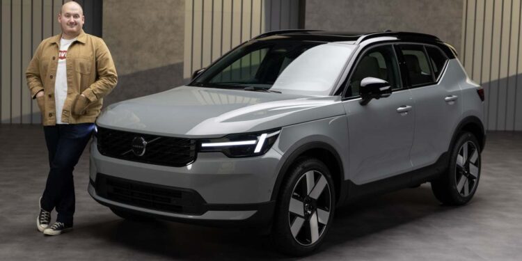New Volvo XC40 facelift: popular SUV gets Range Rover-esque makeover
