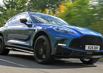 Aston Martin DBX review | Auto Express