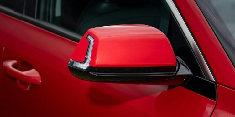 Car door mirrors may be the new target for thieves